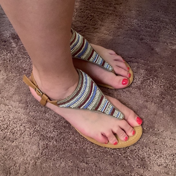 Sandals - Picture 3 of 4